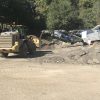 Photo d'une pelle en action sur un chantier